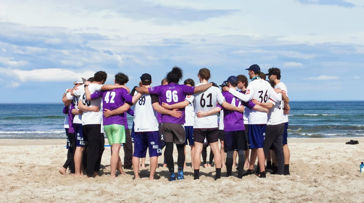 Team Circle at Goldstrand